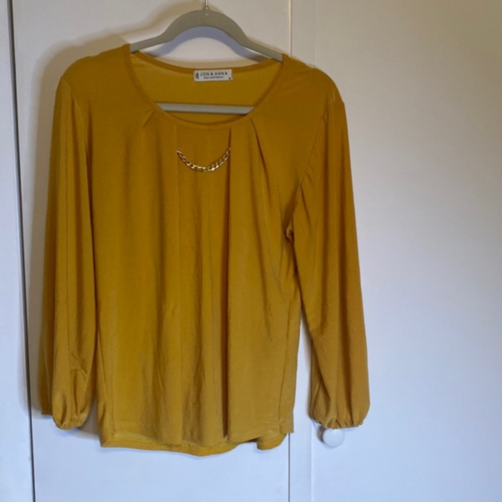 Jon & Anna blouse size medium
